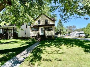 534 E Loos St, Hartford, WI 53027