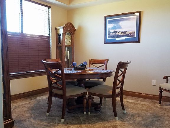 5th image of 905 Baybrook Dr