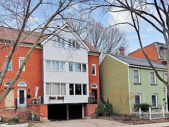 2nd image of 223 Berkeley St