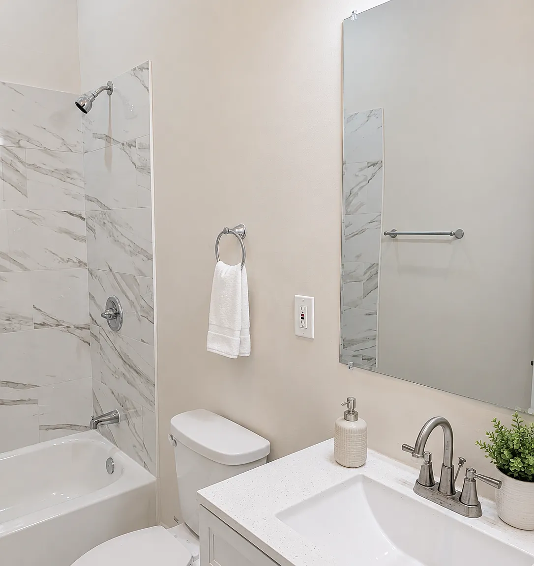 2 bed, 1085 sqft, $2,095 — Photo 3