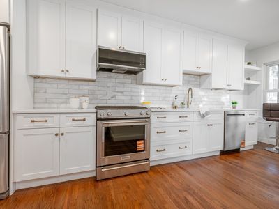 108 Florence St FLOOR 1, Roslindale, MA, 02131