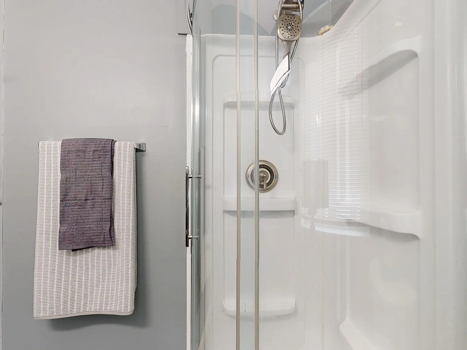 Studio, 300 sqft, $1,450 — Photo 4