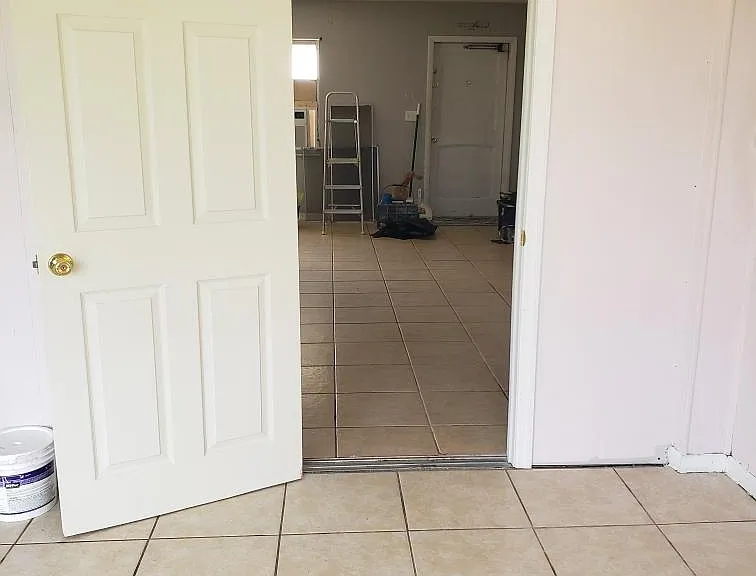 1420 Kimdale St E — Photo 16