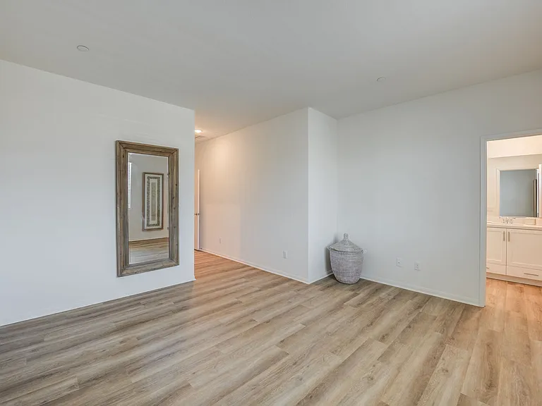 Calista Luxury Townhomes — Photo 22