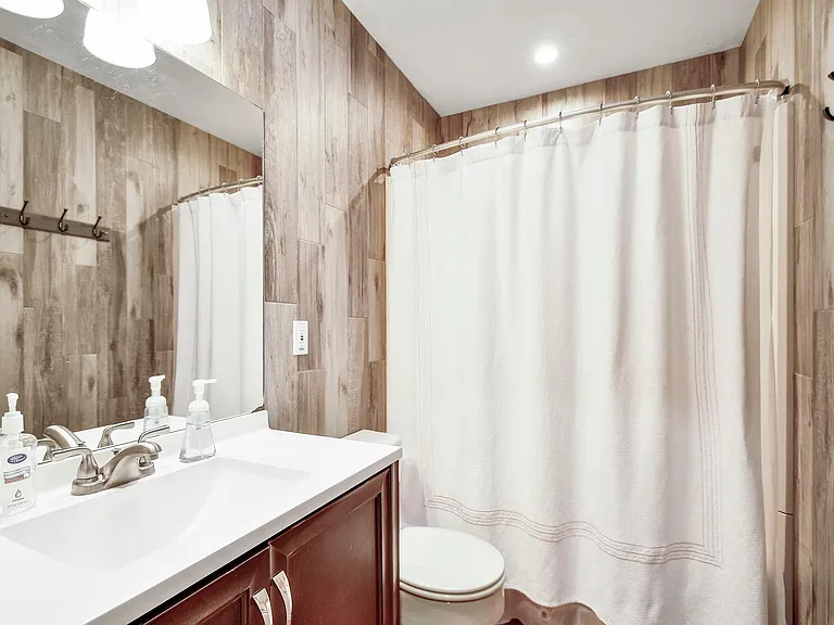 2591 Lakeshore Dr — Photo 12