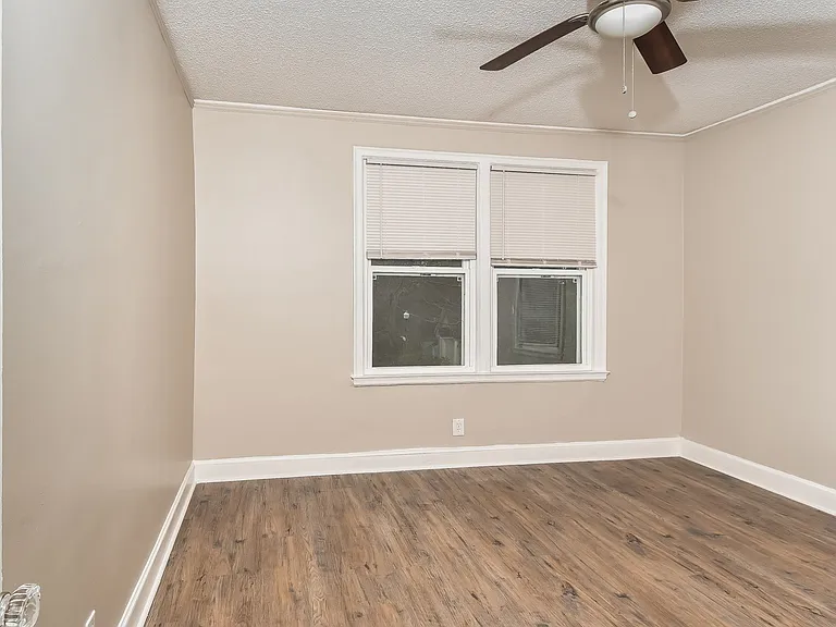 15881_027_bedroom_13369232.jpg
