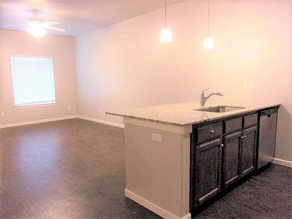 5th image of 4301 Huntly Dr