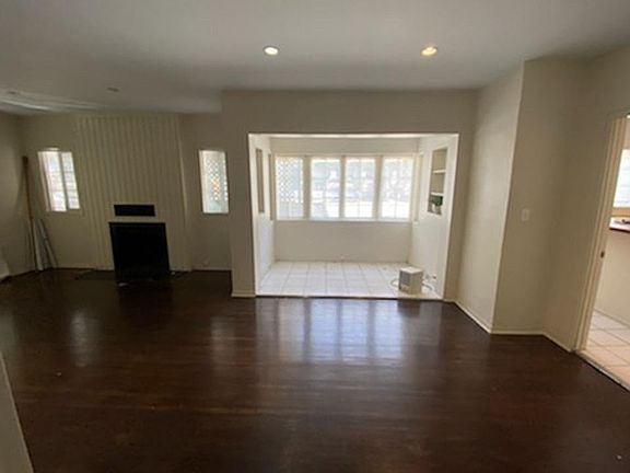 4th image of 1016 Palm Ave #A