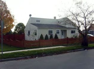 150 Bossidy Dr, Pittsfield, MA 01201