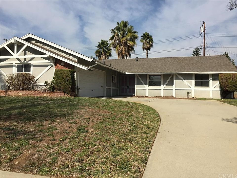 1st image of 1343 E Palm Dr