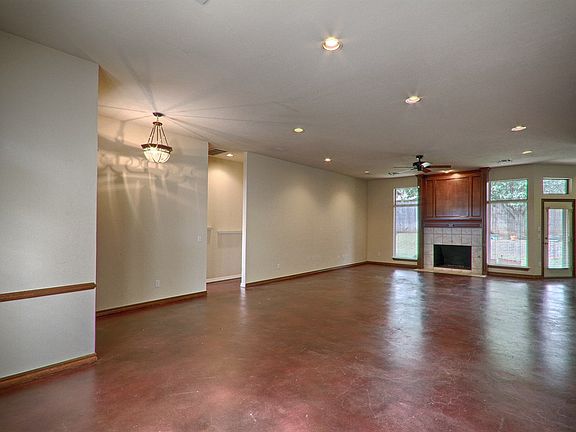 2nd image of 14201 Pecan Hollow Ter