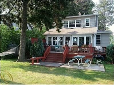 3rd image of 50860 Jefferson Ave