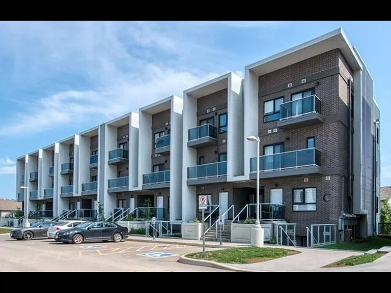 1430 Highland Rd W #3C — Photo 1