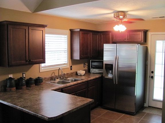 2nd image of 101 Farmdale Cv