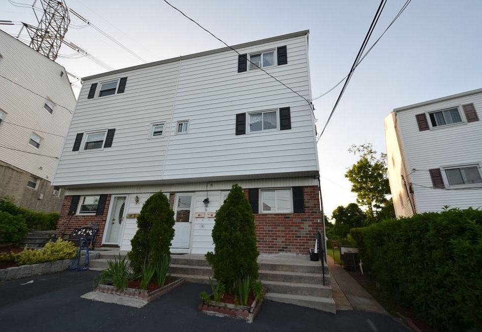 1st image of 75 Elissa Ln