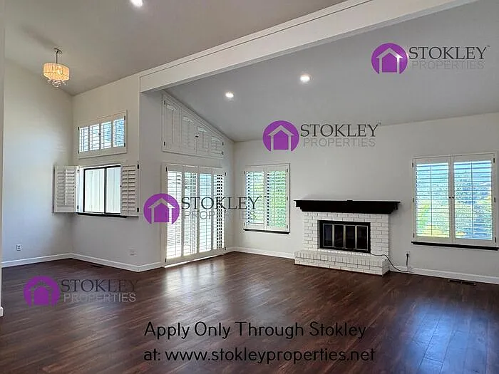 141 Southwind Dr — Photo 2