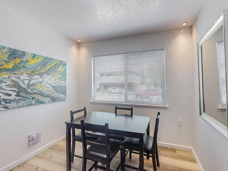 2423 Espanola St NE #C — Photo 8