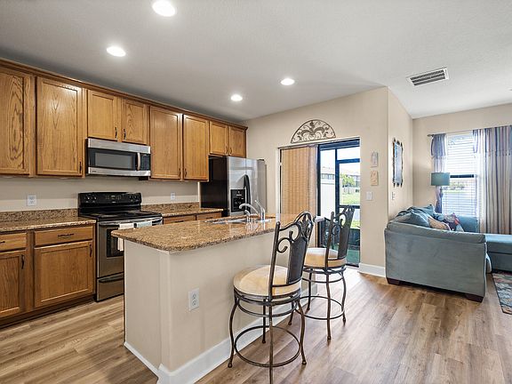 5th image of 1370 Lara Cir Unit 103