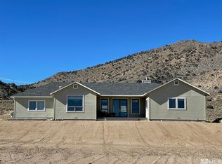 15 Davis Ln, Wellington, NV 89444