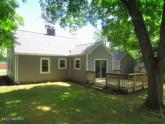 2nd image of 3528 Oakland Dr