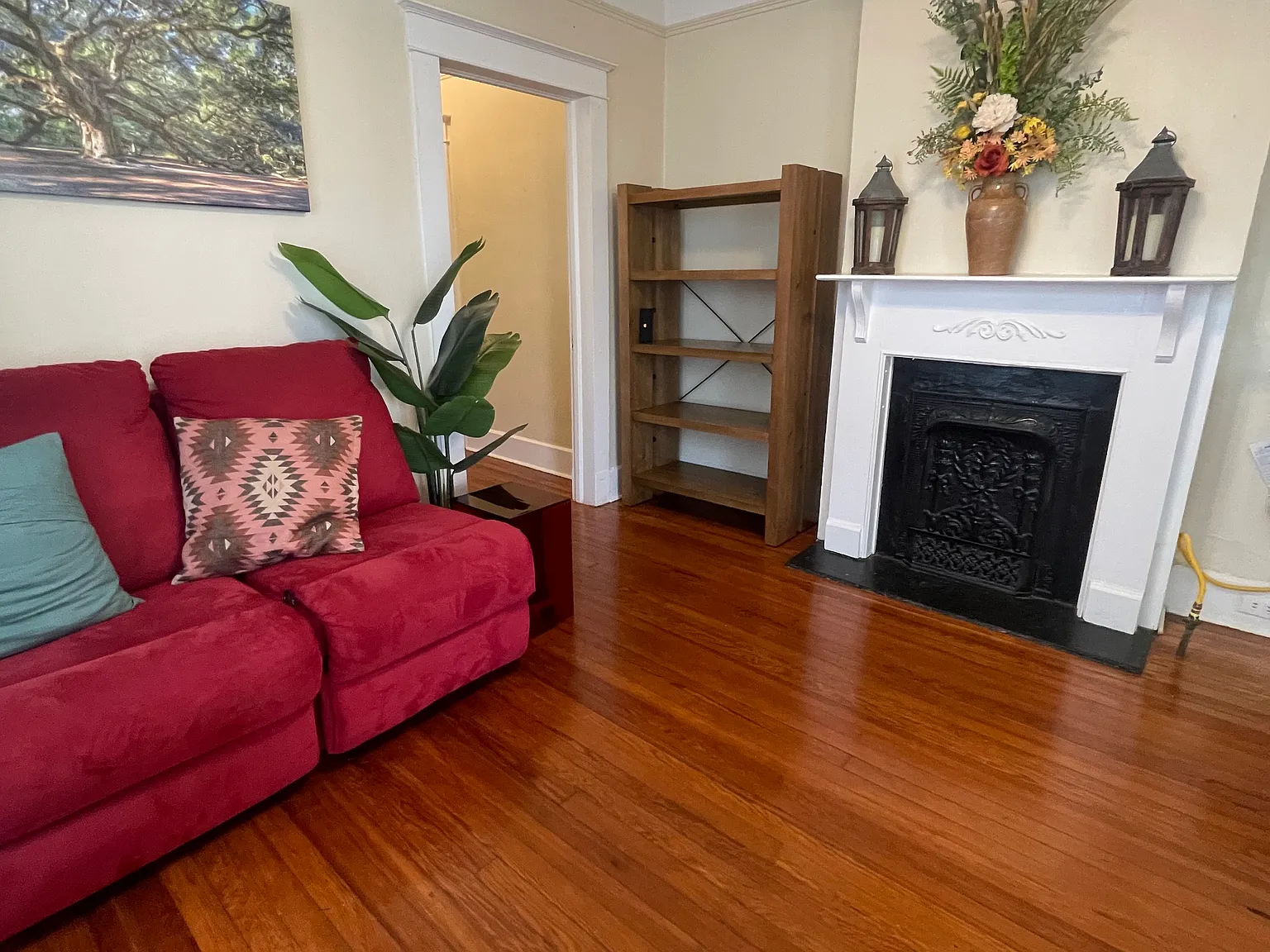 8017 1/2 Maple Blvd — Photo 4