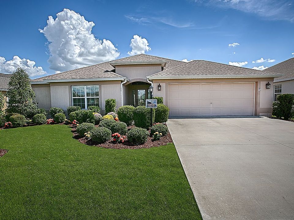 Front - Mature Landscaping