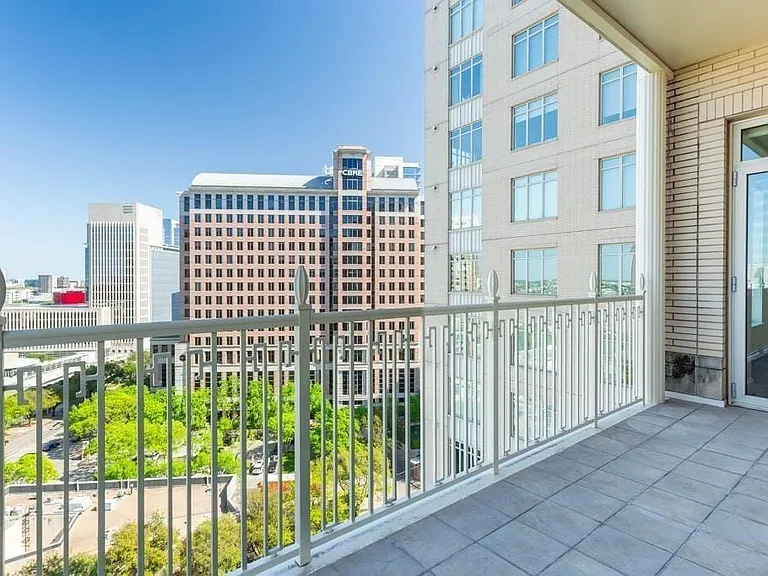 Views toward the Arts District.