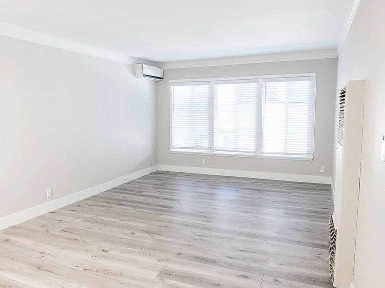 7510 Hollywood Blvd. Apartments — Photo 6
