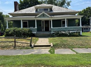 50 Cleveland St, Greenfield, MA 01301
