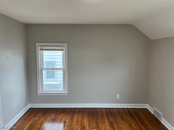 5th image of 17216 Glendale Ave