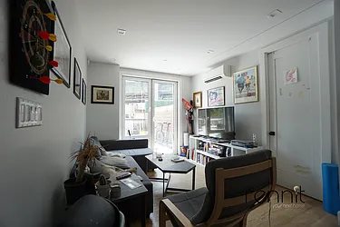 Rented by Rennit Inc.