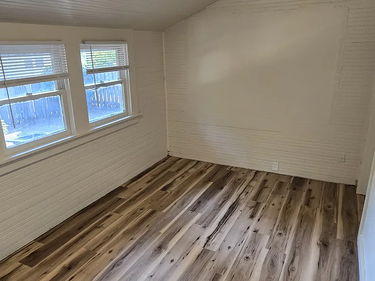 850 NW Polk Ave — Photo 7