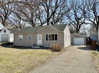 2006 SE Marshall St, Albert Lea, MN 56007