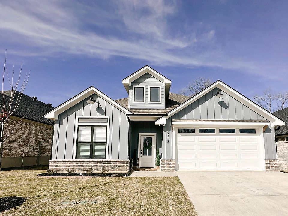 1st image of 2712 Royal Village Way