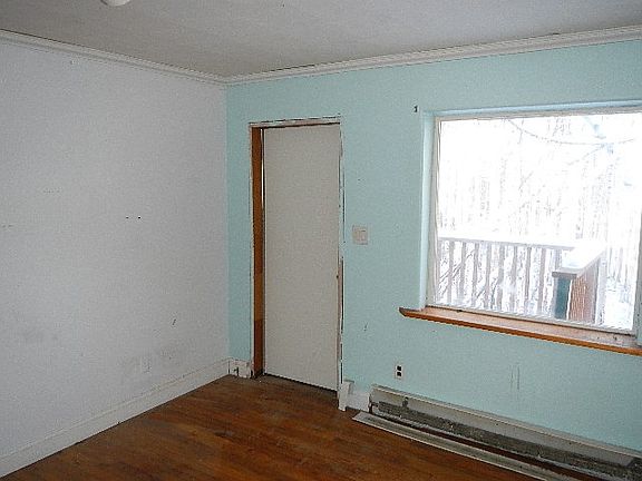 5th image of 156 Mountain View Dr