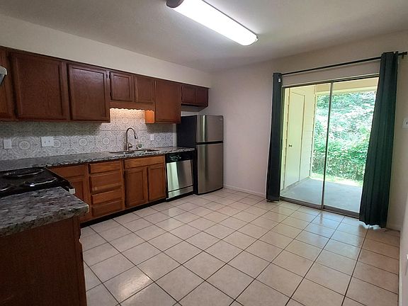 5th image of 4 Westway Dr