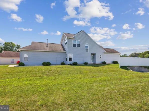 31 Belmont Ave, Edgewater Park, NJ 08010