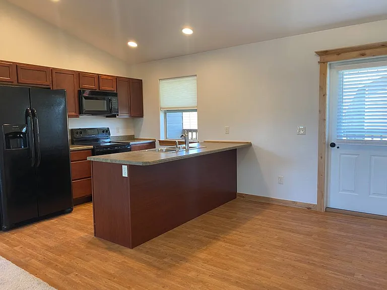 171 Talon Way #C — Photo 3