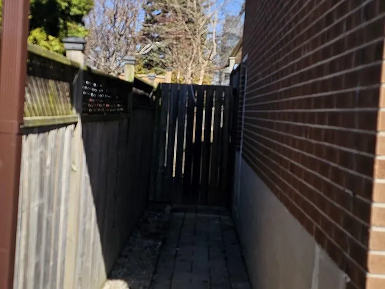 92 Alexis Blvd #1 — Photo 3