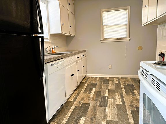 5th image of 2187 S Wallace St