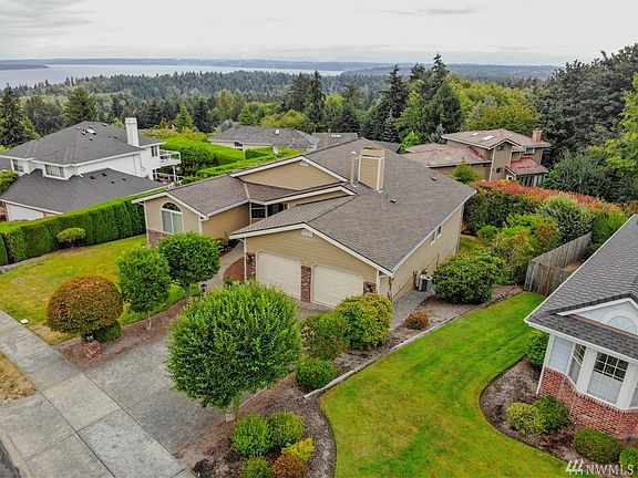 2nd image of 2301 Overview Dr NE