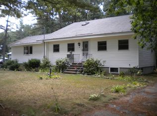 10 Wadleigh Point Rd, Kingston, NH 03848