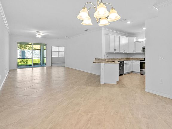 3rd image of 4352 Lemongrass Dr