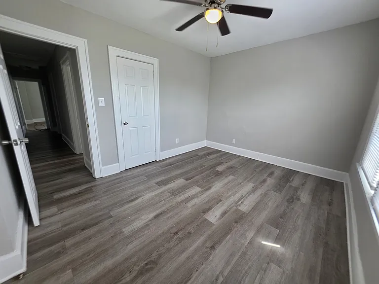 826 Leona Ave — Photo 21