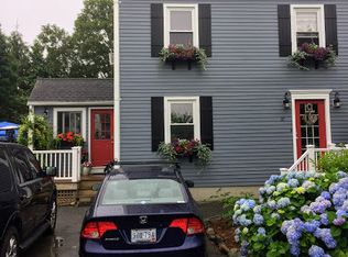 37 Beachview Ter, Middletown, RI 02842