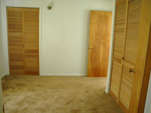 4th image of 215 Main St