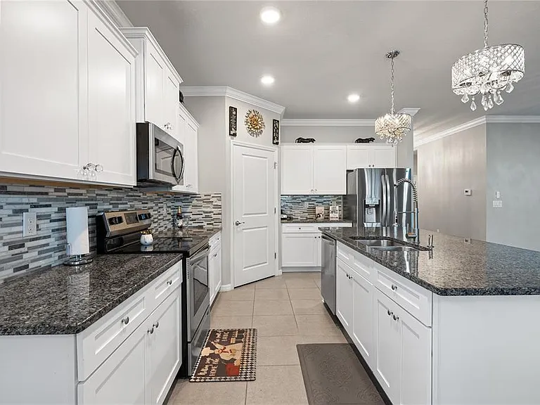 1092 Pipestone Pl — Photo 3