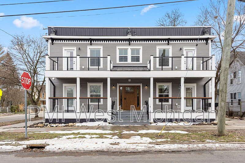 1st image of 802 Douglas St NW #A
