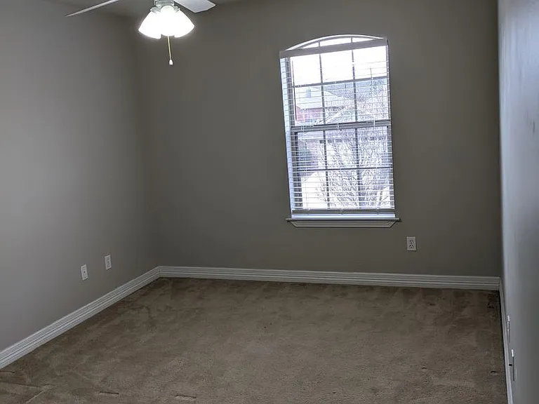 5805 Thompson Pl — Photo 13