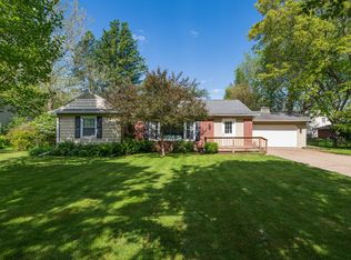 2422 Aberdeen Dr, Kalamazoo, MI 49008